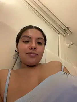 Nathcurly_ — Shhh, oil in my pussy at home parents