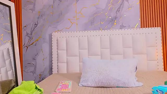 naughty_ebonyy on StripChat