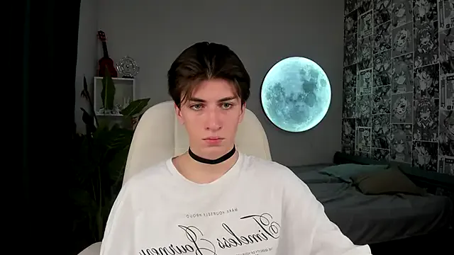 Oliver_Starboy — Show hard cock