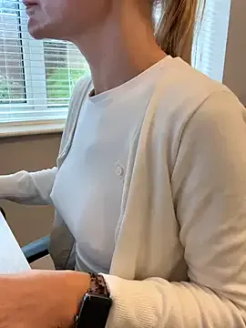 Phoebe_Lily — Flash 