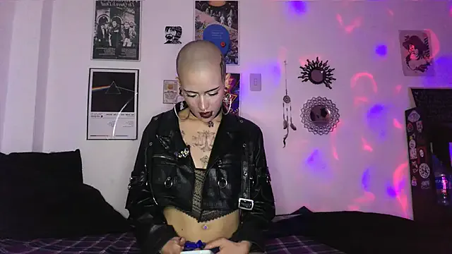 plutonbluemooon333 —  control my lovense