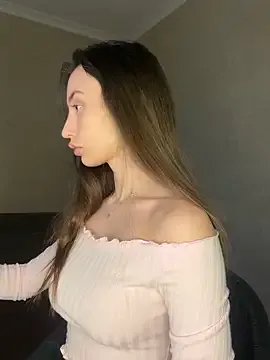 Polli_Kiss on StripChat 