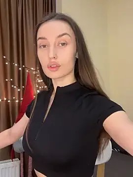 Polli_Kiss on StripChat 