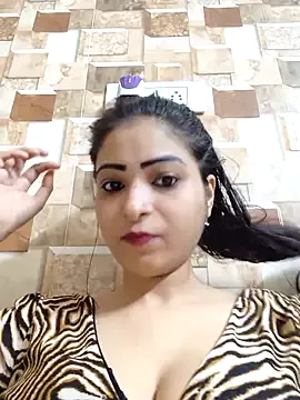 QUEEN-ADITI — Freechat on StripChat