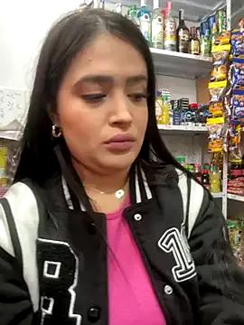 Sara_fun on StripChat