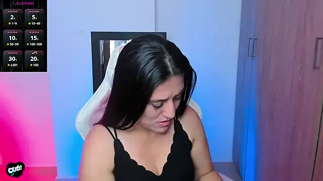 Saskyaa on StripChat 