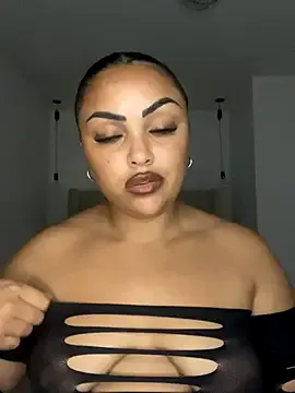 Scarlett-xox — Oil these boobs baby 