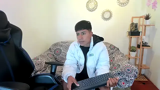 sebas_boys577 — show ass
