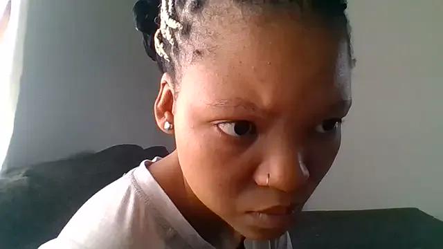 ShortShaly on StripChat