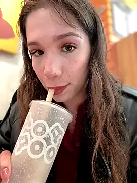 shy_priincess — PLAY WITH NAKED NIPPLES IN PUBLIC