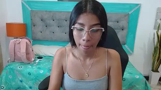 skarleth_th —  75 tokens: Shake my booty slow
