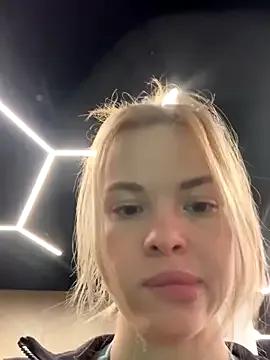 SMELLSEX — OIL CUM SHOW WITH DILDO IN MENS SHOWER