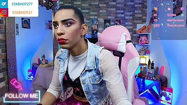 Starhott_ on StripChat