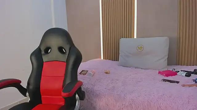 stephany_summer on StripChat