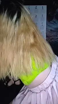 Sweet-SpicyOff on StripChat 