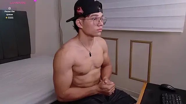 Thony_Big on StripChat