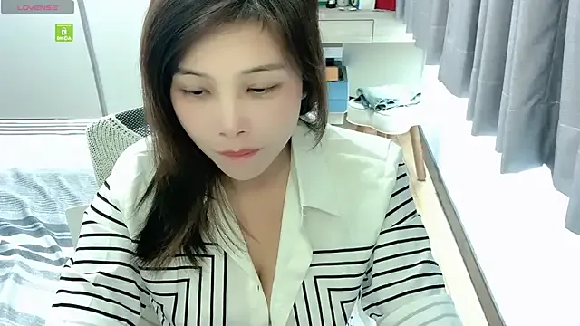 tw_yaya — Freechat on StripChat