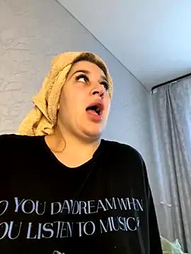 VikiDemini on StripChat 