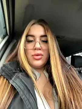 VikiDemini on StripChat 