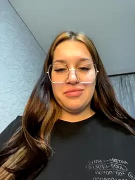 VikiDemini on StripChat 