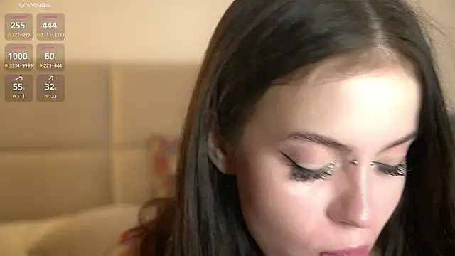 vivid_girls_vg on StripChat