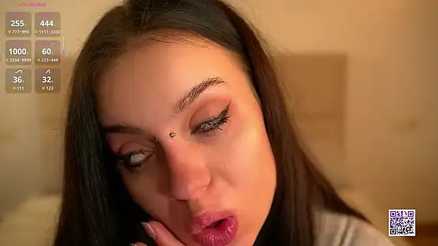 vivid_girls_vg on StripChat