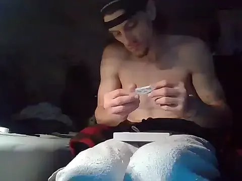 xxxTony999 — smoken,cum in goal ,pvts open