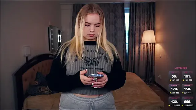 ZaraCreedon — My pussy's gonna get a little WET