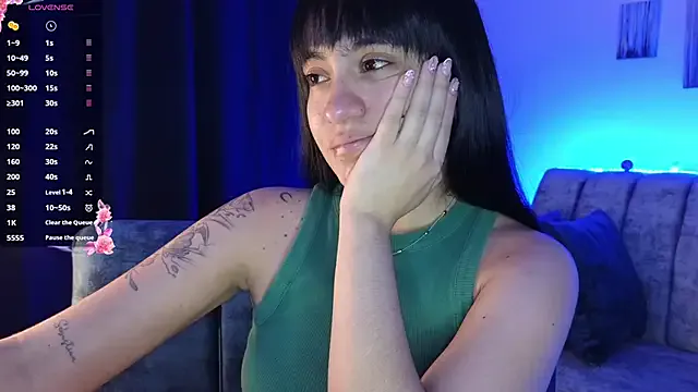 ZaraDames_ on StripChat