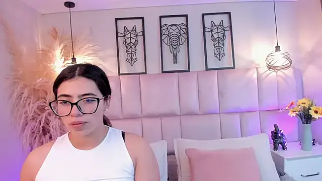 Zoe_Banks_ — Show my tits full of milk 
