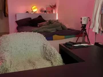Girls: Stay up-to-date with the latest immersive cam streams gallery and try the most sensual entertainers flaunt their aroused bushes and steaming hot physiques as they lay bare and cum.