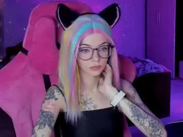 Girls: Stay up-to-date with the latest immersive cam streams gallery and try the most sensual entertainers flaunt their aroused bushes and steaming hot physiques as they lay bare and cum.