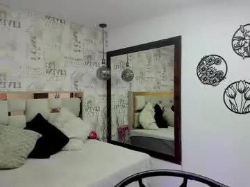 Girls: Stay up-to-date with the latest immersive cam streams gallery and try the most sensual entertainers flaunt their aroused bushes and steaming hot physiques as they lay bare and cum.
