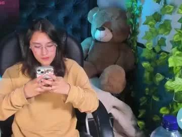 Girls: Stay up-to-date with the latest immersive cam streams gallery and try the most sensual entertainers flaunt their aroused bushes and steaming hot physiques as they lay bare and cum.
