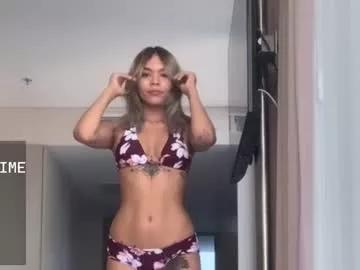 Girls: Stay up-to-date with the latest immersive cam streams gallery and try the most sensual entertainers flaunt their aroused bushes and steaming hot physiques as they lay bare and cum.