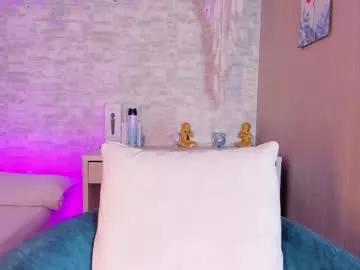 Girls: Stay up-to-date with the latest immersive cam streams gallery and try the most sensual entertainers flaunt their aroused bushes and steaming hot physiques as they lay bare and cum.
