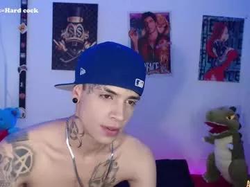 Girls: Stay up-to-date with the latest immersive cam streams gallery and try the most sensual entertainers flaunt their aroused bushes and steaming hot physiques as they lay bare and cum.