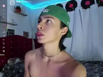 Girls: Stay up-to-date with the latest immersive cam streams gallery and try the most sensual entertainers flaunt their aroused bushes and steaming hot physiques as they lay bare and cum.