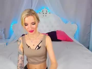 Girls: Stay up-to-date with the latest immersive cam streams gallery and try the most sensual entertainers flaunt their aroused bushes and steaming hot physiques as they lay bare and cum.