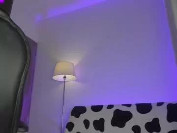 Girls: Stay up-to-date with the latest immersive cam streams gallery and try the most sensual entertainers flaunt their aroused bushes and steaming hot physiques as they lay bare and cum.