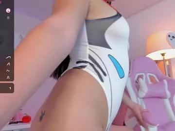 Girls: Stay up-to-date with the latest immersive cam streams gallery and try the most sensual entertainers flaunt their aroused bushes and steaming hot physiques as they lay bare and cum.