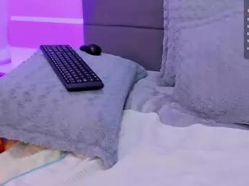 Girls: Stay up-to-date with the latest immersive cam streams gallery and try the most sensual entertainers flaunt their aroused bushes and steaming hot physiques as they lay bare and cum.