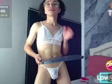 Girls: Stay up-to-date with the latest immersive cam streams gallery and try the most sensual entertainers flaunt their aroused bushes and steaming hot physiques as they lay bare and cum.
