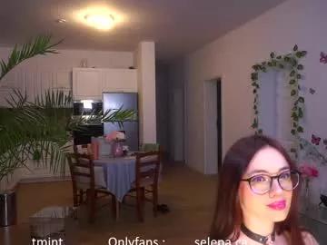 Girls: Stay up-to-date with the latest immersive cam streams gallery and try the most sensual entertainers flaunt their aroused bushes and steaming hot physiques as they lay bare and cum.