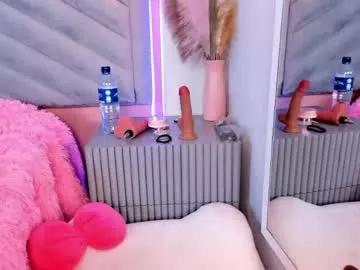Girls: Stay up-to-date with the latest immersive cam streams gallery and try the most sensual entertainers flaunt their aroused bushes and steaming hot physiques as they lay bare and cum.