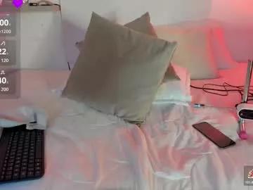 Girls: Stay up-to-date with the latest immersive cam streams gallery and try the most sensual entertainers flaunt their aroused bushes and steaming hot physiques as they lay bare and cum.