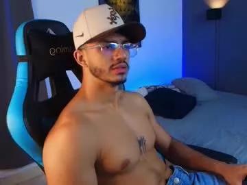 Girls: Stay up-to-date with the latest immersive cam streams gallery and try the most sensual entertainers flaunt their aroused bushes and steaming hot physiques as they lay bare and cum.