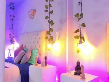 Girls: Stay up-to-date with the latest immersive cam streams gallery and try the most sensual entertainers flaunt their aroused bushes and steaming hot physiques as they lay bare and cum.