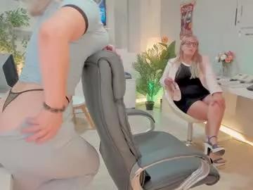 Girls: Stay up-to-date with the latest immersive cam streams gallery and try the most sensual entertainers flaunt their aroused bushes and steaming hot physiques as they lay bare and cum.