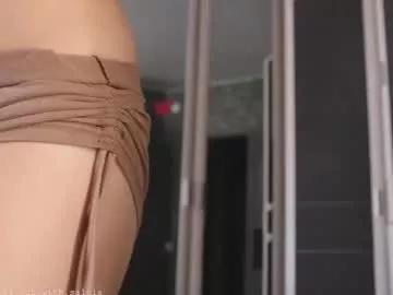 Girls: Stay up-to-date with the latest immersive cam streams gallery and try the most sensual entertainers flaunt their aroused bushes and steaming hot physiques as they lay bare and cum.